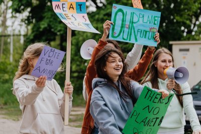 Campaigner Guide cover photo. Credit: Karolina Grabowska / Pexels