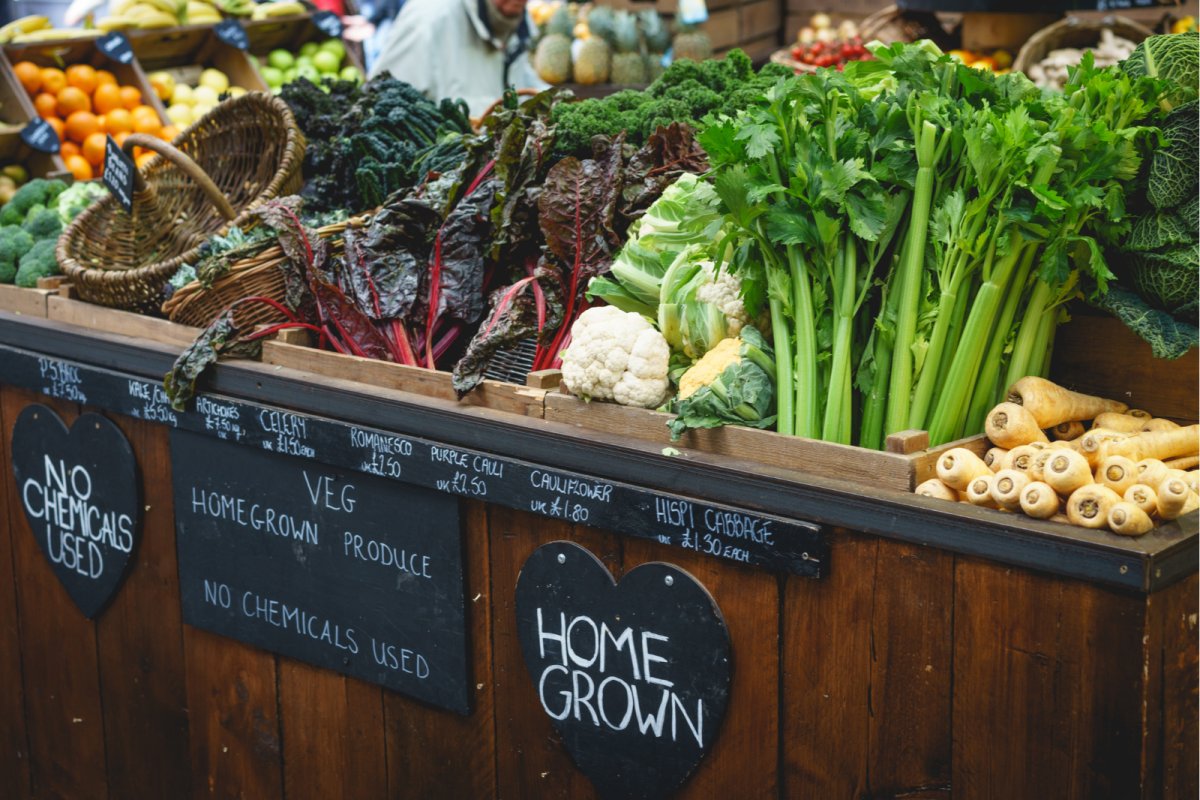Stall at a farmers market. Copyright: Paolo Paradiso | Istock