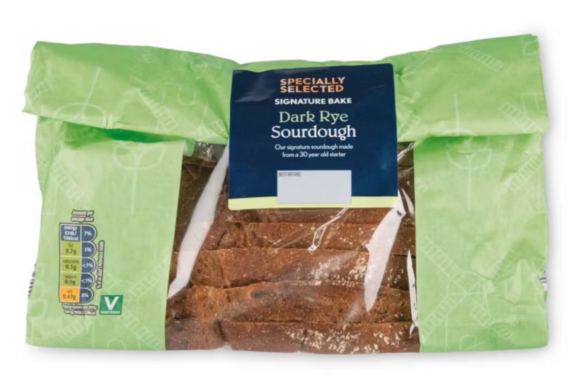 Non-wholemeal wheat loaf with unspecified amount of (wholemeal?) rye flour. Copyright: Aldi