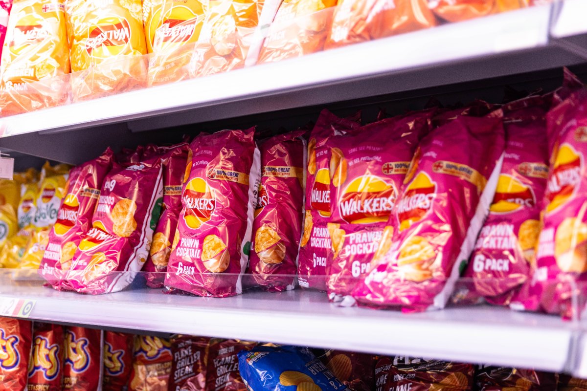 Crisps in a supermarket. Copyright: David Madden | Recipe for Change