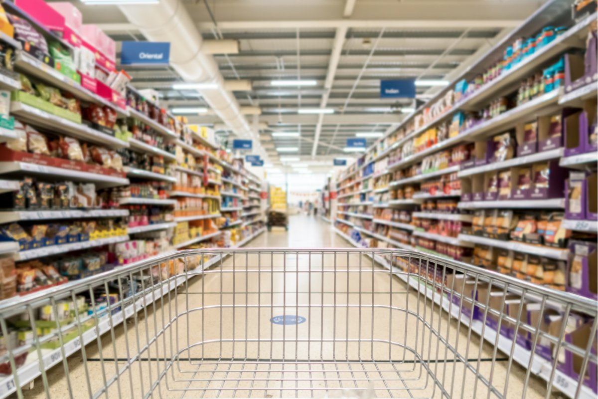 Supermarket aisle. Credit: etherspoon | iStock