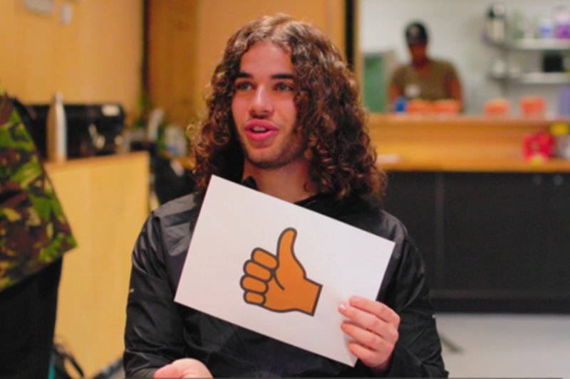 Young person in a taste test. Copyright: Rod Main | Recipe for Change