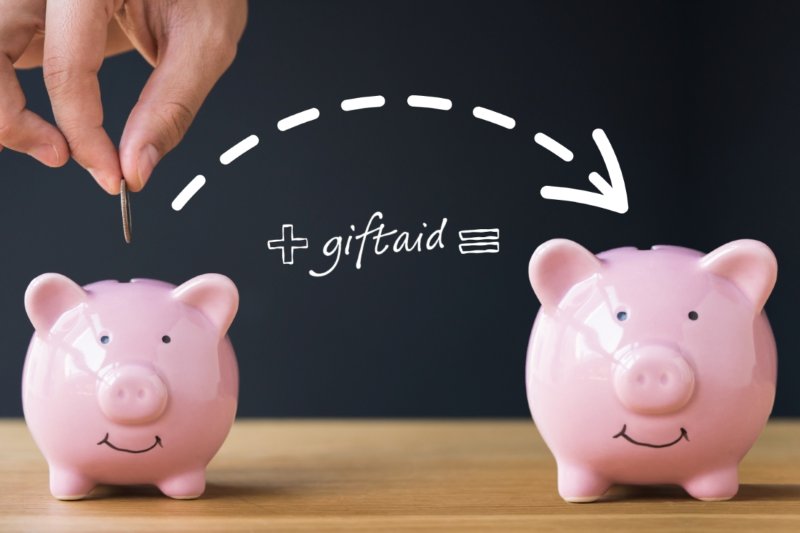 Help us fill our piggy bank. Credit: www.realbreadcampaign.org CC-BY-NC-SA-4.0