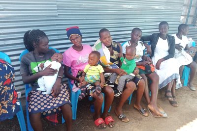 Young mothers the charity works with in Olasi. Copyright:  Visitation Daughters of the Immaculate Heart of Mary
