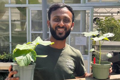 Rishi with Plants for South Asian Veg Workshop. Credit: Niru Patel