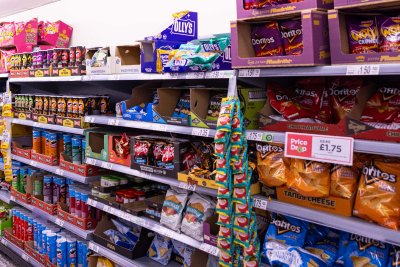 Snacks in a supermarket. Copyright: David Madden | Recipe for Change