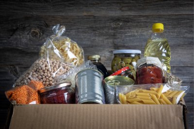 Food donation box. Credit: Esin Deniz / iStock