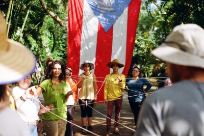 University of Puerto Rico - Utuado students take part in an exercise to demonstrate resilience in an agroecosystem. Credit: Lucas Worsdell | Raíces de Soberanía