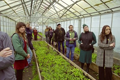 Tour of Cardiff Salad Garden during Cardiff Fringe Farming event. Credit: Aryo Feldman