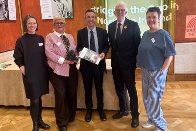 Left to right: Hannah Gibbs (Bridging the Gap), Lee (Carrick Greengrocers), Minister Andrew Muir, Stewart Dickson MLA, Beth (Carrick Greengrocers). Copyright: Carrick Greengrocers 