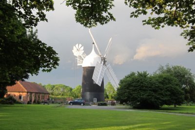 Tuxford Windmill. Copyright: Fari Wyman