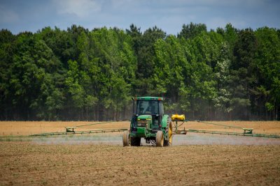 Spraying pesticides.. Credit: Mark Stebnicki | Pexels