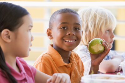 Kids eating lunch. Credit: Monkey Business Images / Shutterstock