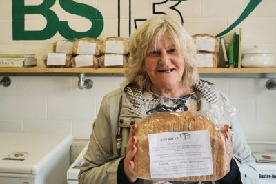 Heart of BS13 customer buying Hart's Bakery loaf. Copyright: Heart of BS13
