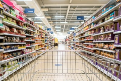 Supermarket aisle. Credit: etherspoon | iStock