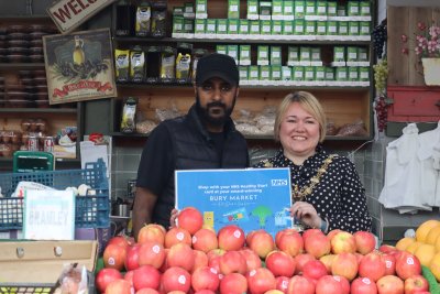 Mayor Cllr Sandra Walmsley with stall holder. Credit: Bury Council