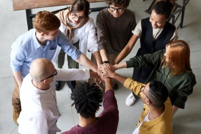 Teamwork. Credit: Pexels license