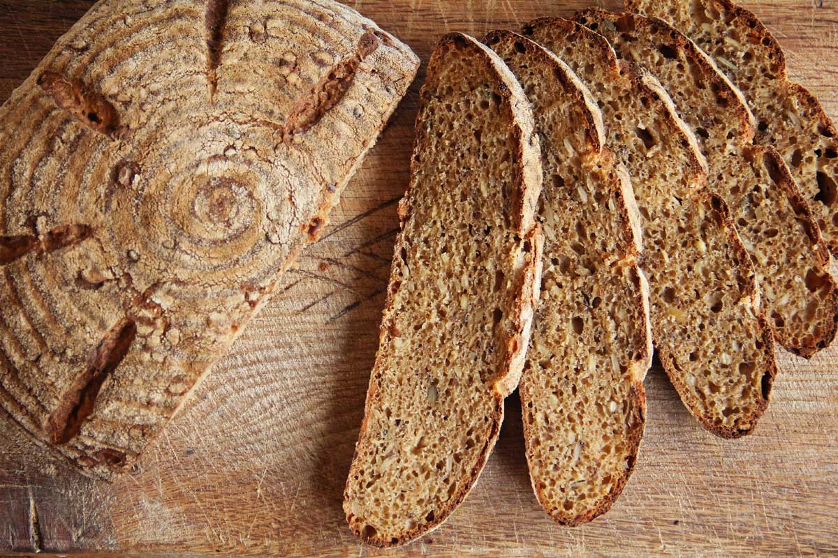 Einkorn loaves © Dragan Matijevic 