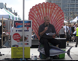 The Sustainable Fish City stall was positioned right next to the stage, where speakers such as Simon Clydesdale from Greenpeace informed visitors about the fantastic progress being made to improve the sustainability of tinned tuna, via changes to the buying policies of leading brands such as Prince's and John West.