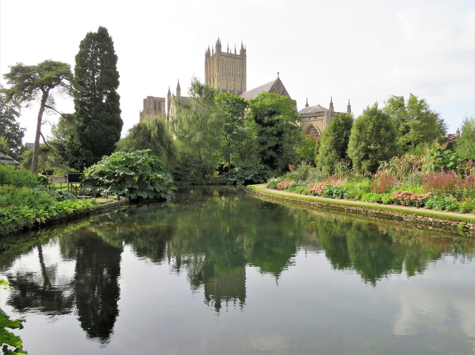 Wells Cathedral. Photo credit: pixabay