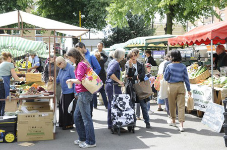 Growing Communities Stoke Newington farmers' market