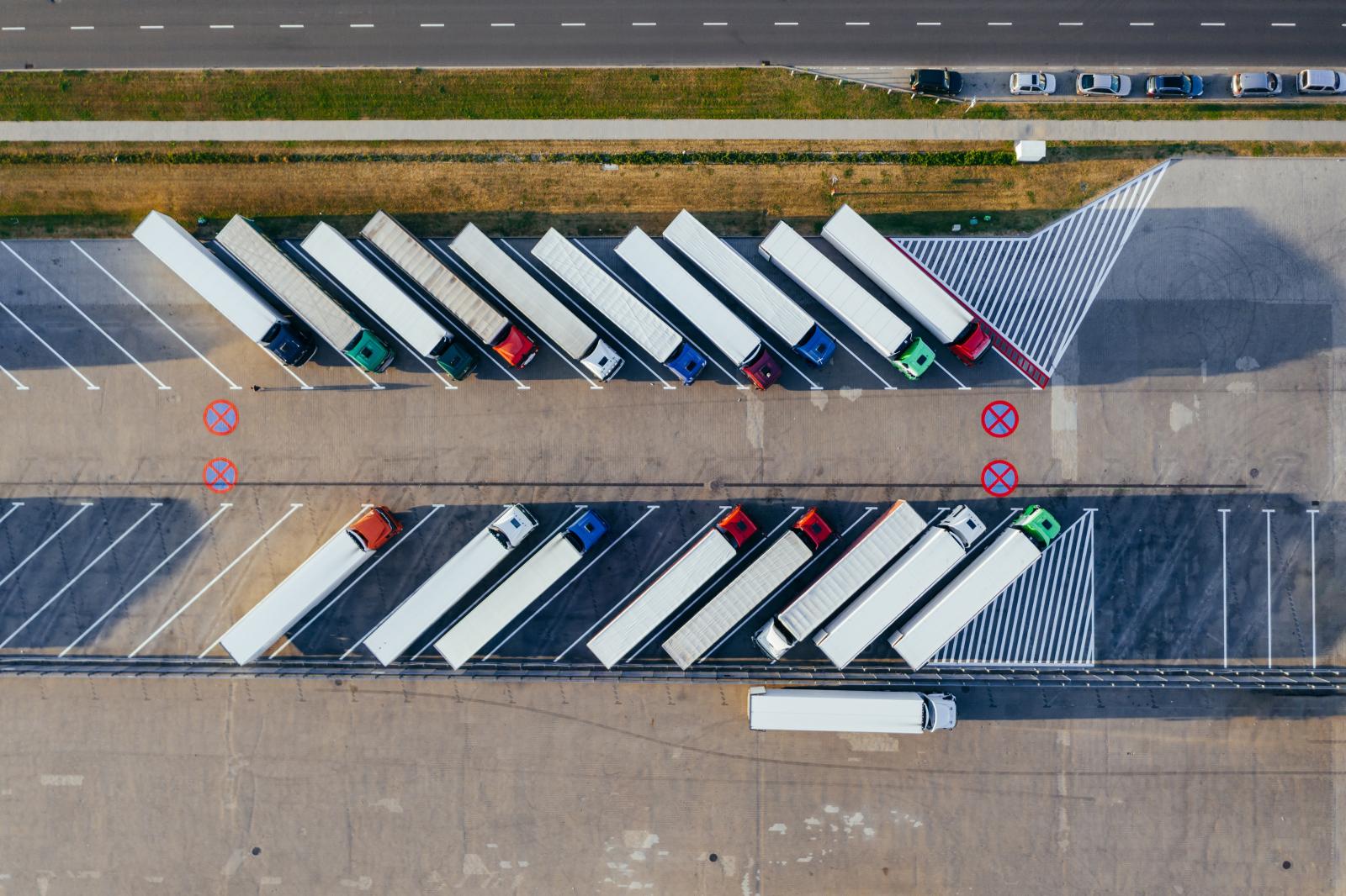 Lorries. Photo credit: Pexels