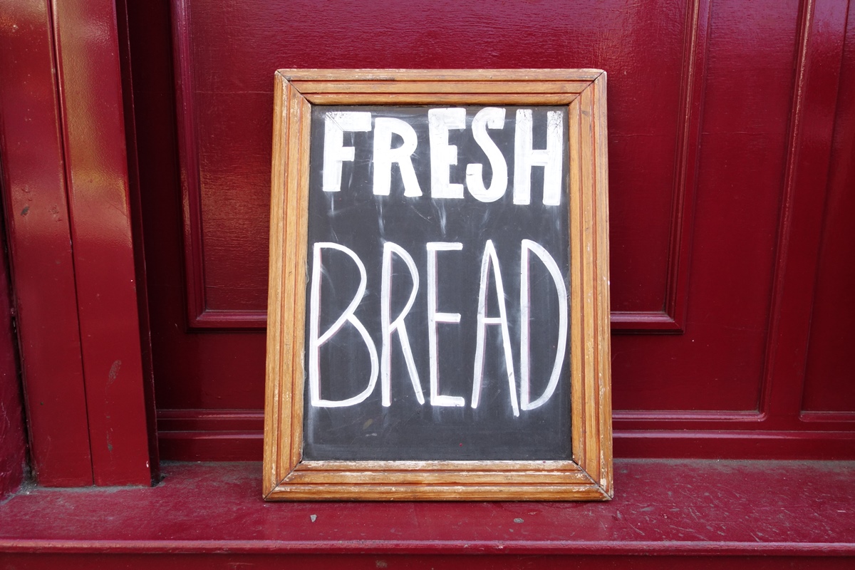 Freshly baked or recently faked? Photo: Chris Young / realbreadcampaign.org CC-BY-SA 4.0