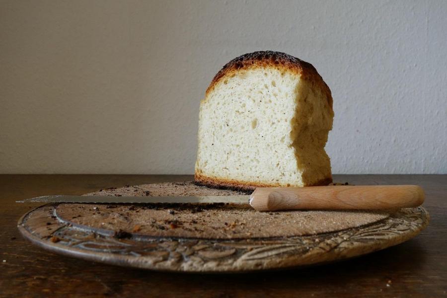 Plain loaf by Jock Sharp of Woodlea Stables. Photo by Chris Young / realbreadcampaign.org CC-BY-SA 4.0