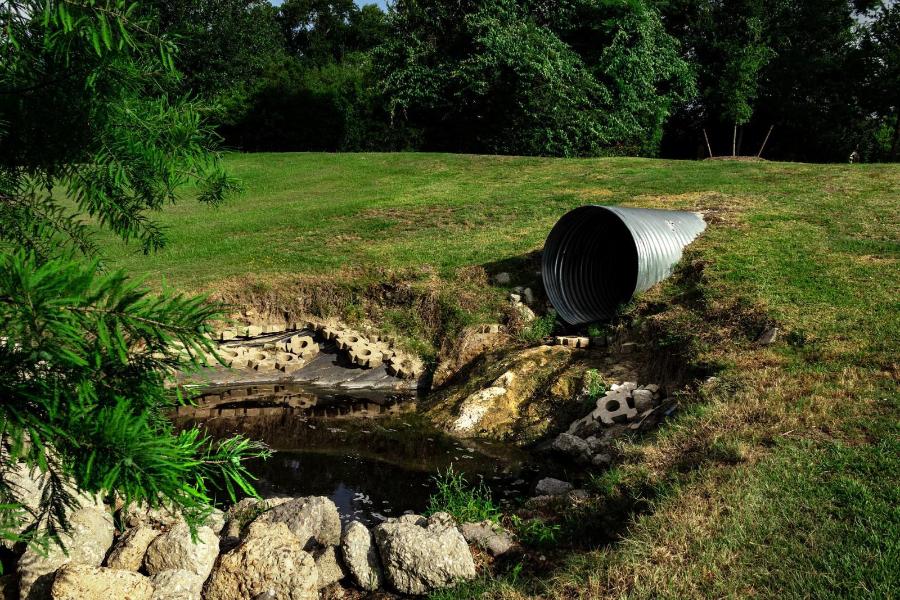 Sewage pipe. Photo credit: Pixabay