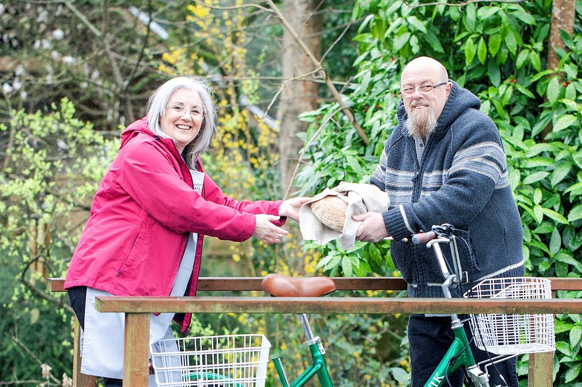 Lesley and Mike Lloyd, One Mile Bakery Pontardawe © Alex Jenkins